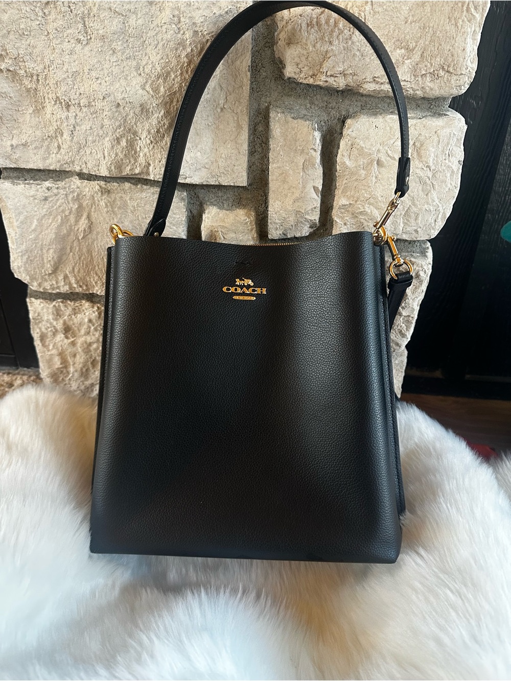 Coach Mollie Bucket Bag CA214 Black Leather Gold Hardware - Picture 4 of 9